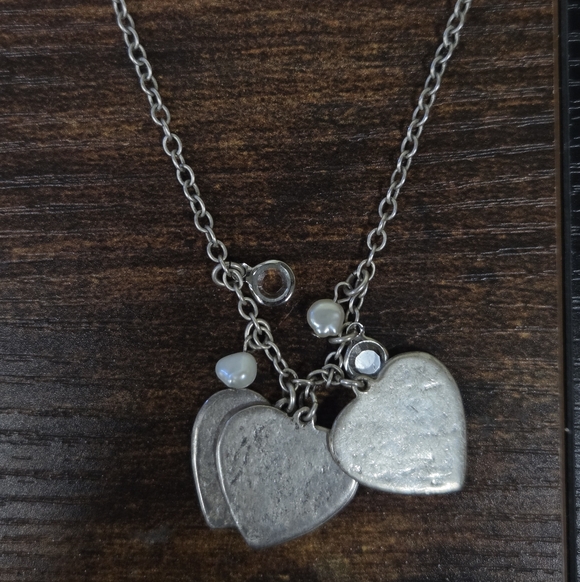 American Eagle Freshwater Pearl and Hammered Silvertone Heart Necklace - Picture 6 of 6